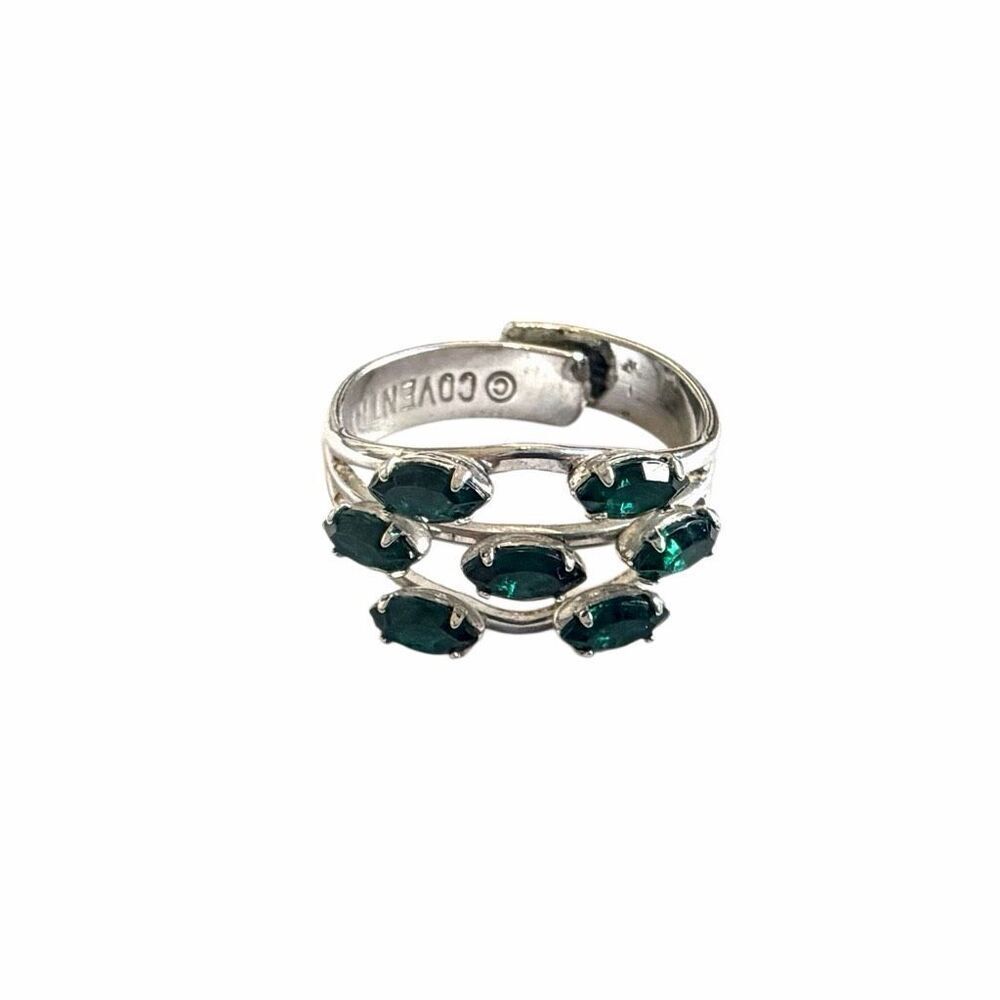 Sarah Coventry Vintage Green Glass Triple Row Adjustable Ring - Picture 7 of 11